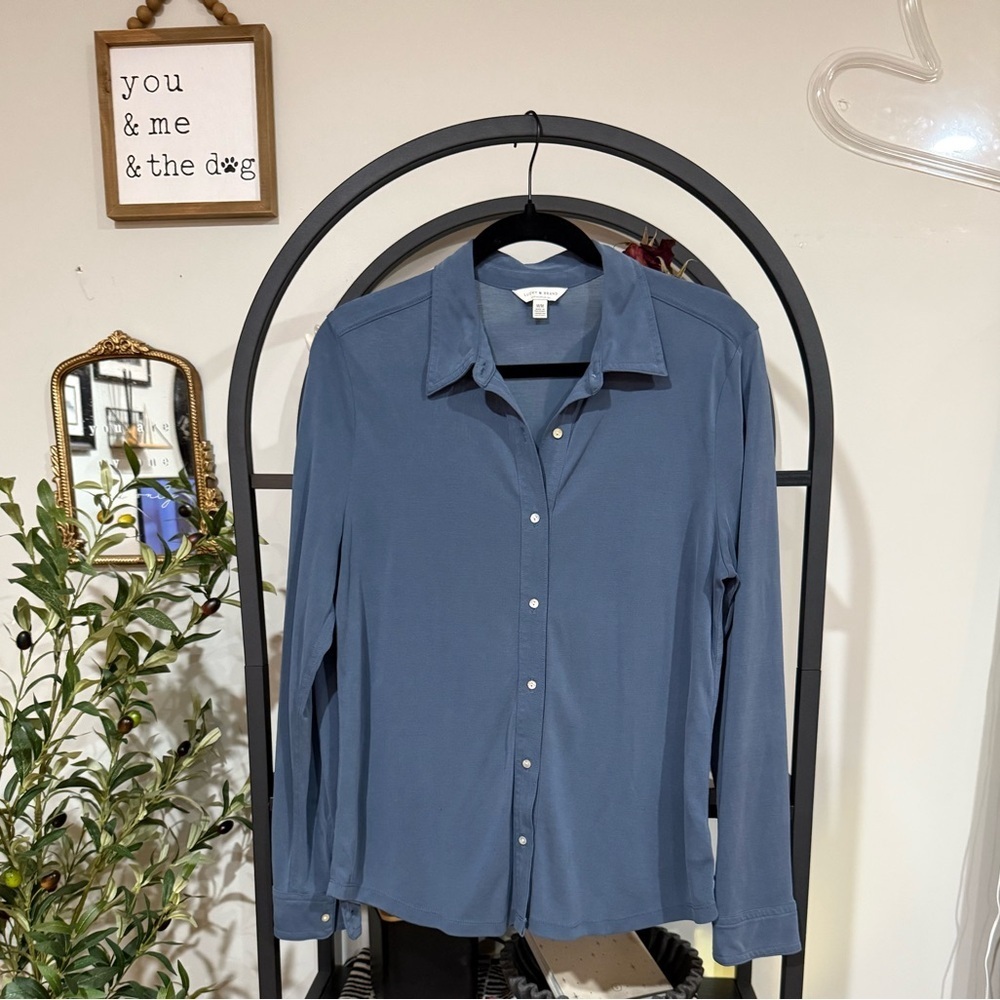 Lucky brand button down shirt size medium